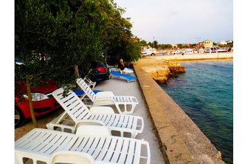 Croazia Penzión Starigrad Paklenica, Esterno